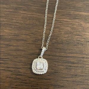 Brand New Helzberg Diamond Necklace